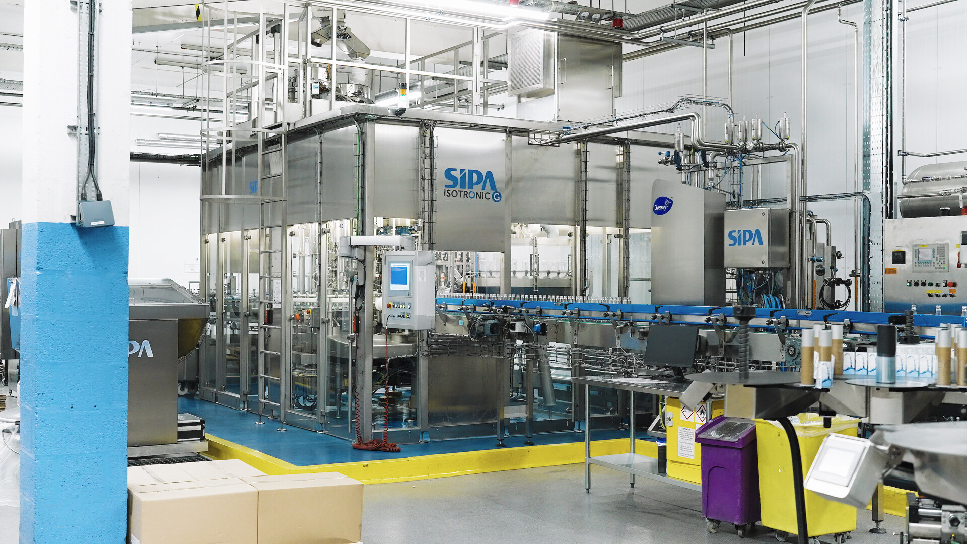 plastic-bottle-manufacturing-video-industreel-video-production-0